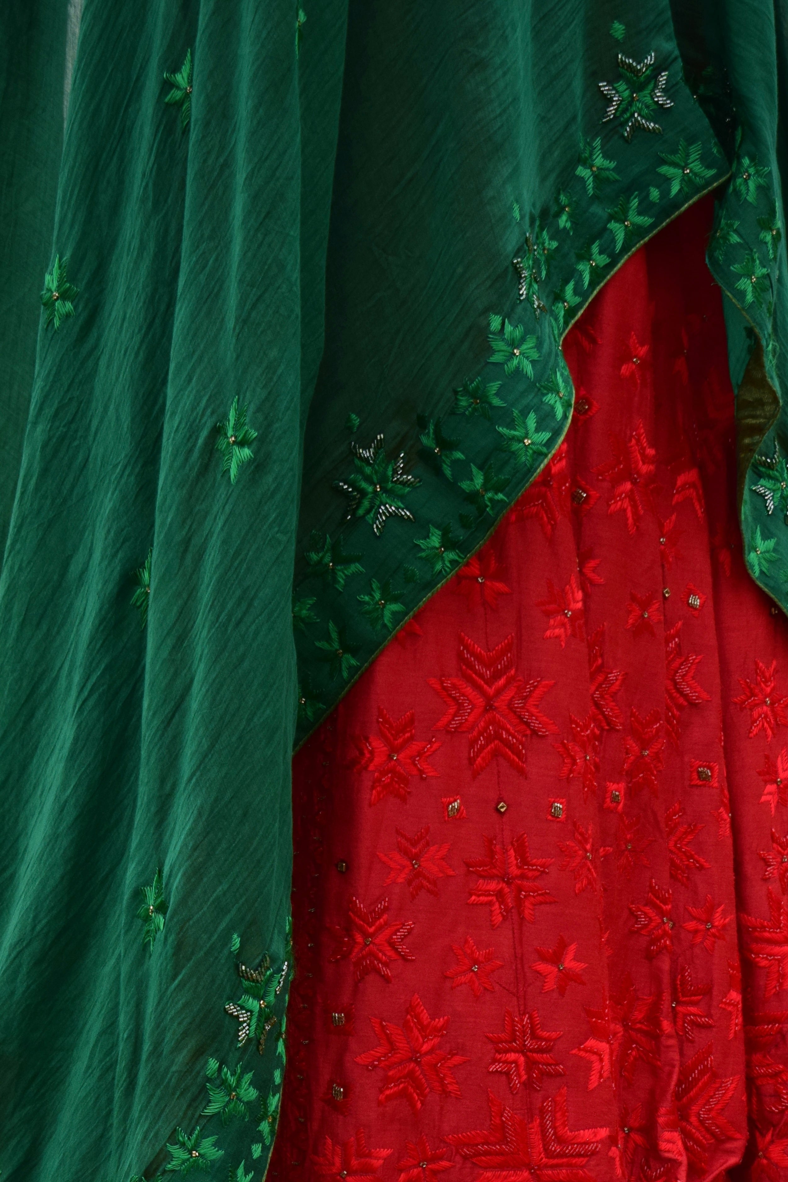 Surkh Aradhya Phulkari Lehanga Set